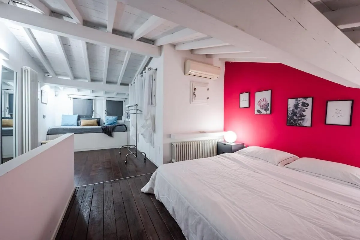 Ghirlandina Loft - In The Historic Center Of Modena Lägenhet 0*,  Italien