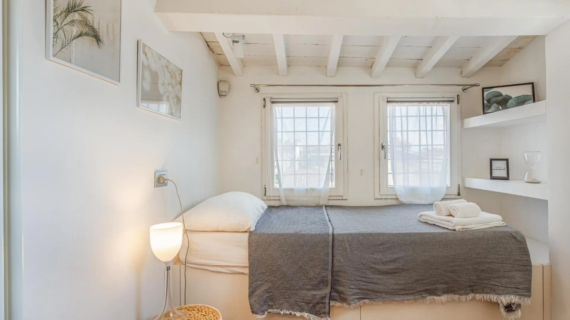 Appartement Ghirlandina Loft - In The Historic Center Of Modène
