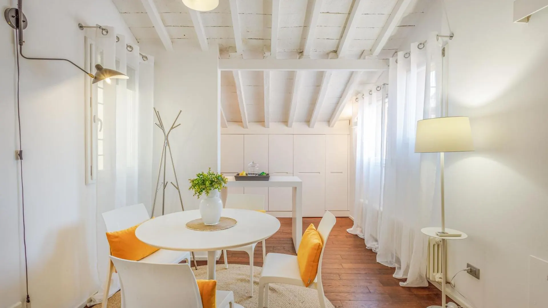Appartement Ghirlandina Loft - In The Historic Center Of Modène Italie