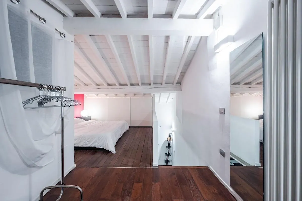 Ghirlandina Loft - In The Historic Center Of Modena Apartment