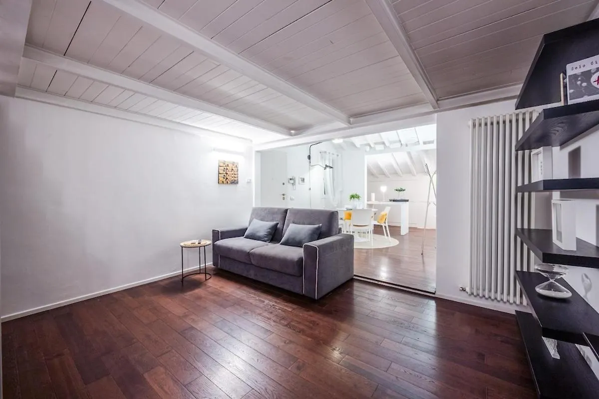 Ghirlandina Loft - In The Historic Center Of Modena Apartment Italy
