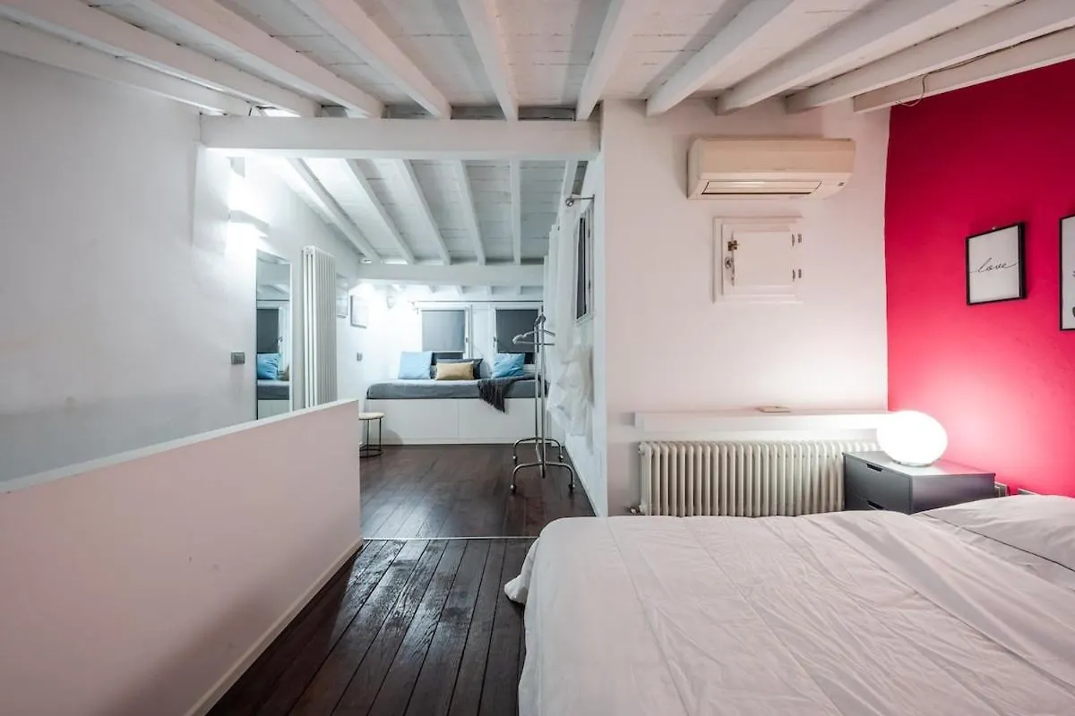 Ghirlandina Loft - In The Historic Center Of Modena Apartment