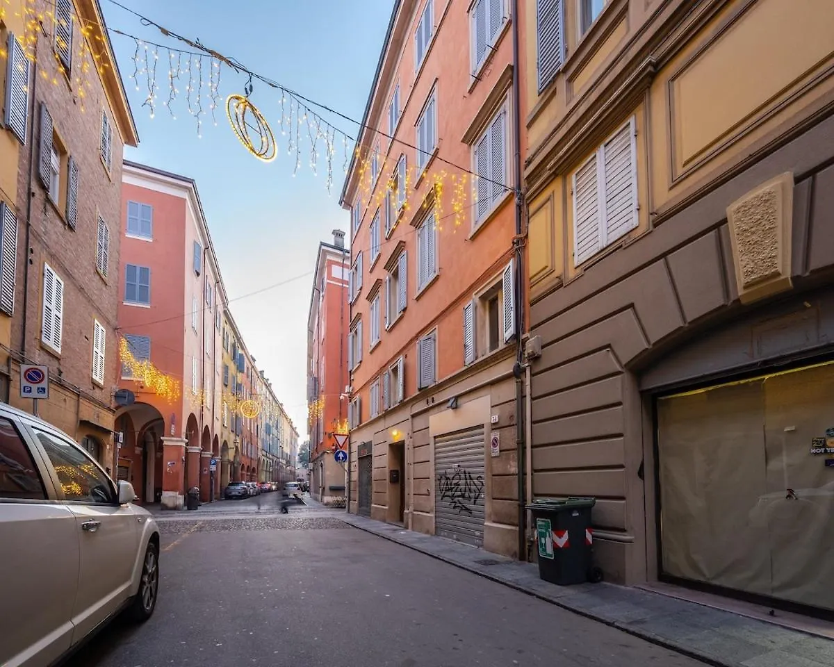 Ghirlandina Loft - In The Historic Center Of Modena Apartment