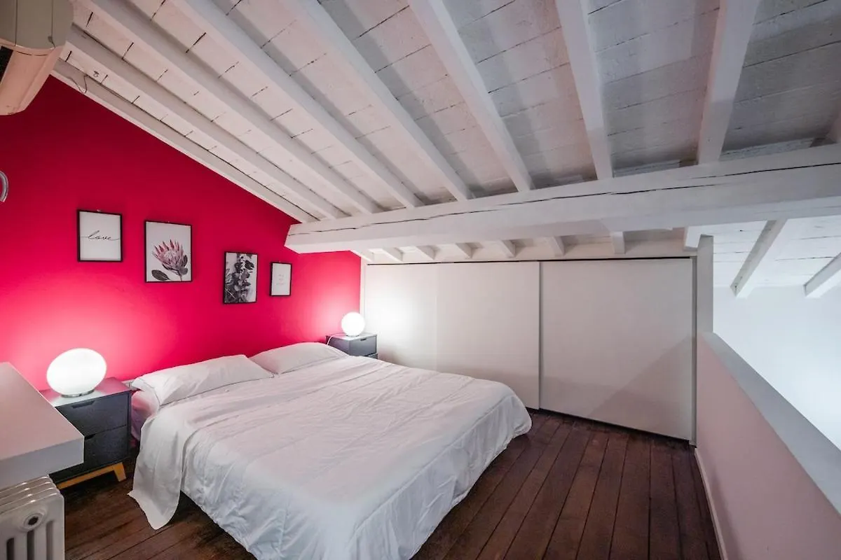 Ghirlandina Loft - In The Historic Center Of Modena Apartment