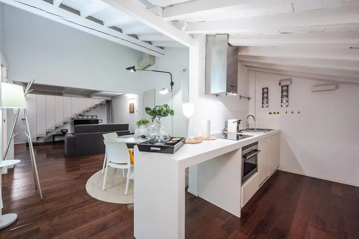 Ghirlandina Loft - In The Historic Center Of Modena Apartment